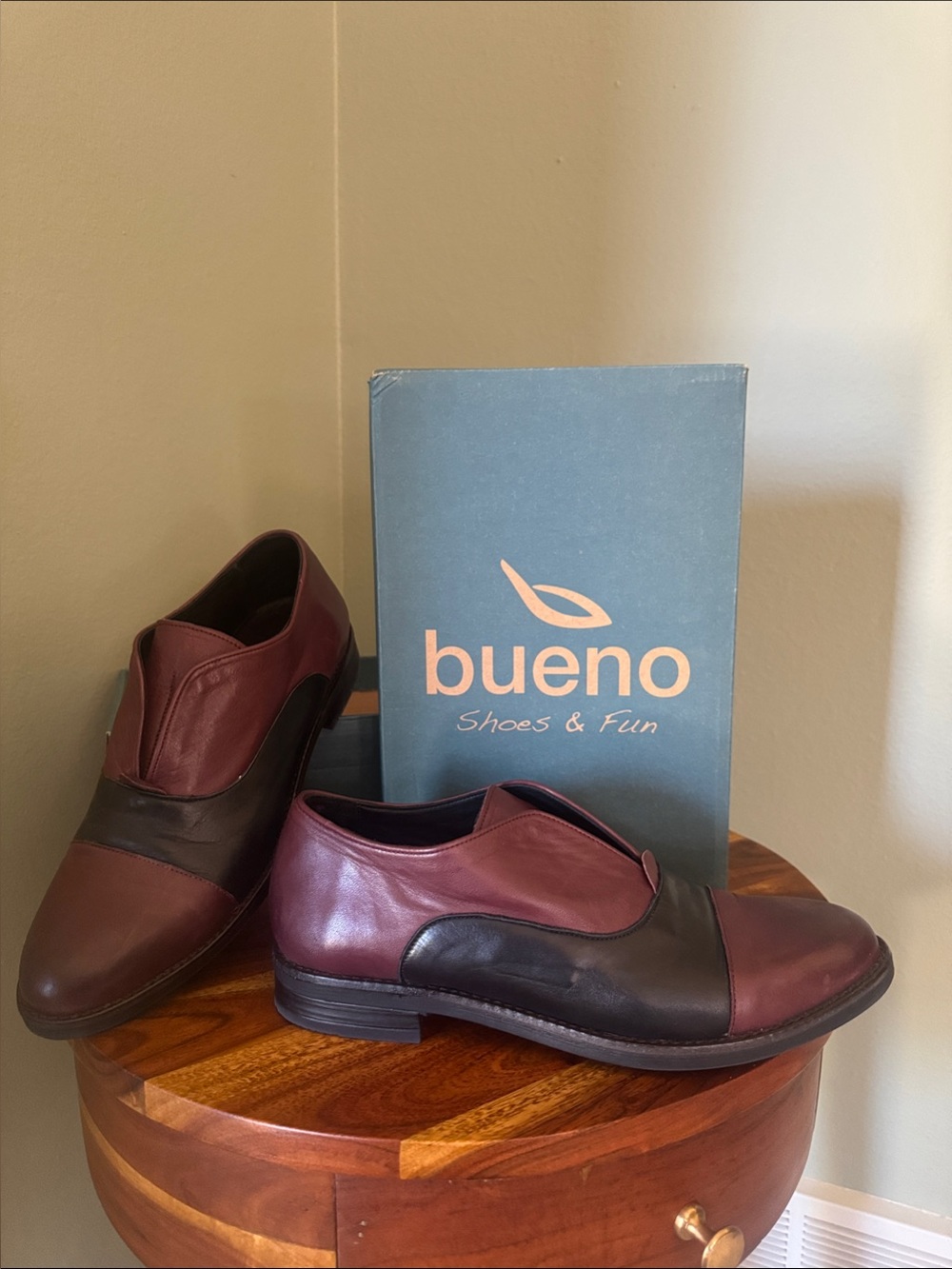 Bueno Men’s Two-Tone Burgundy and Black Slip-On Loafers